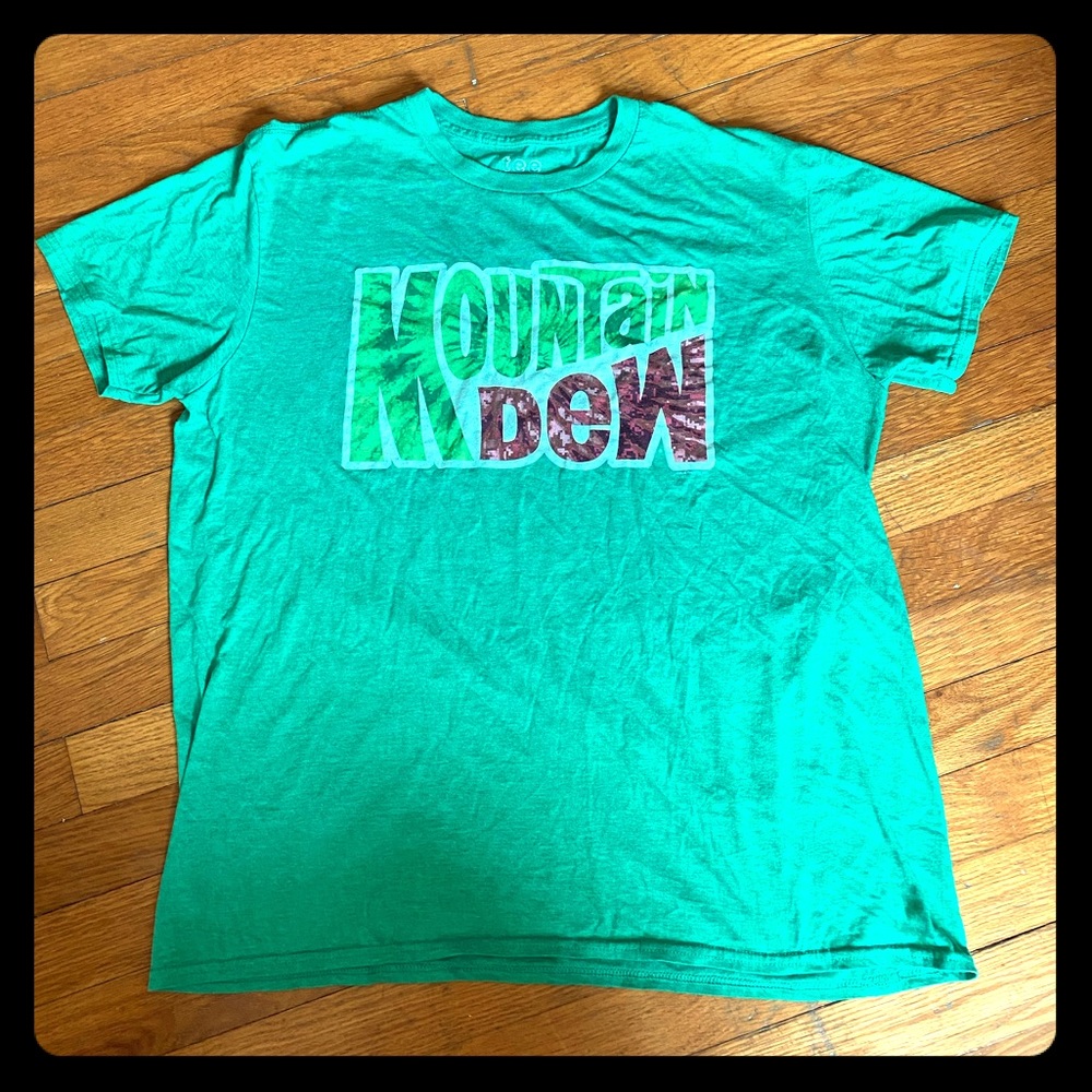 Mountain Dew Graphic tee